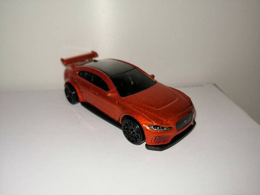 Product Jaguar XE SV Project 8 FYB40