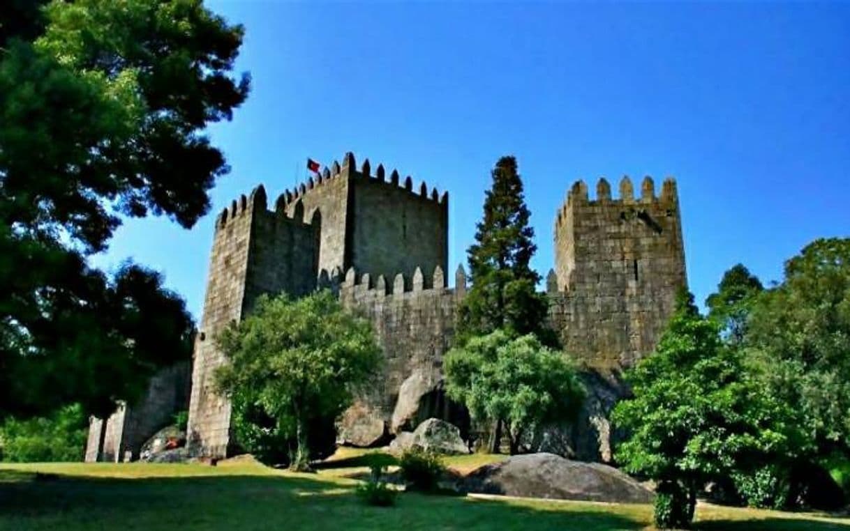 Place Guimarães Castle