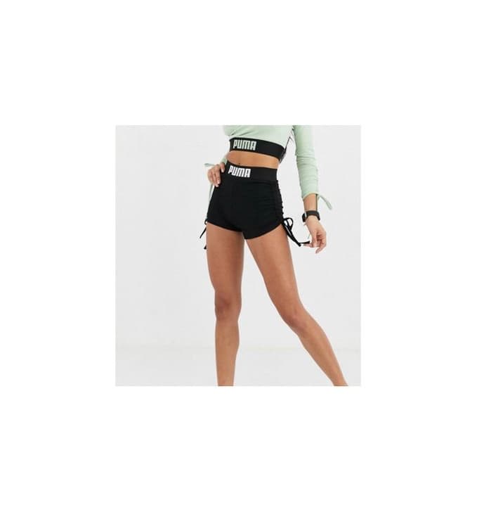 Product Minishorts negros exclusivos en ASOS de Puma