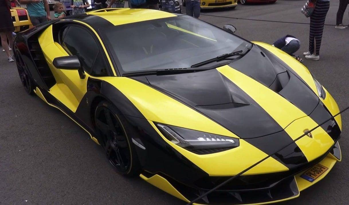 Fashion Lamborghini Aventador Black and Yellow 