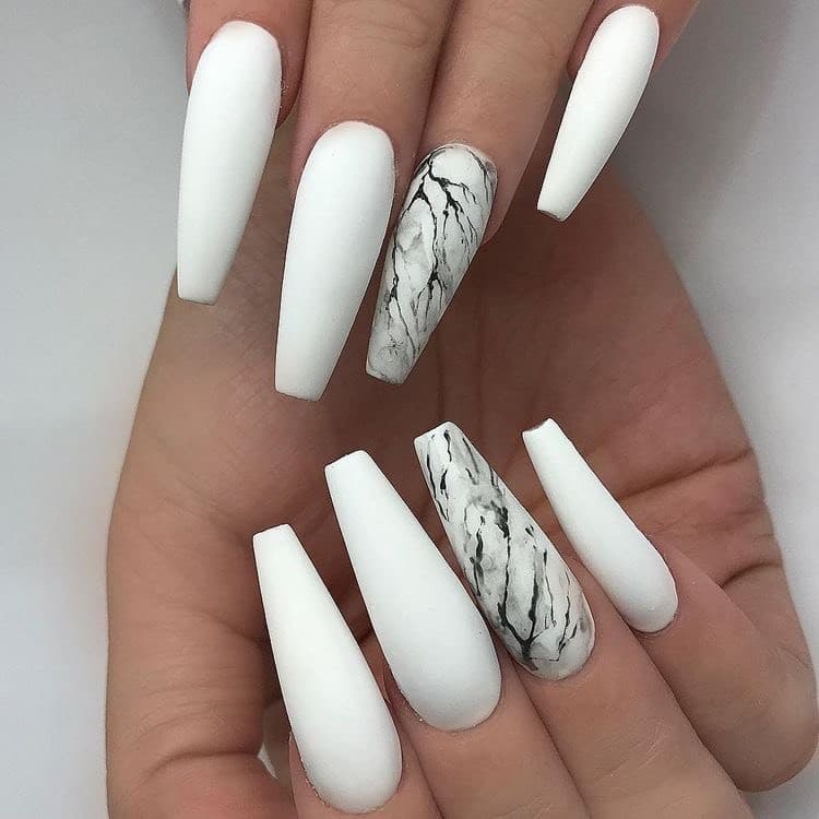 Moda White Nails 