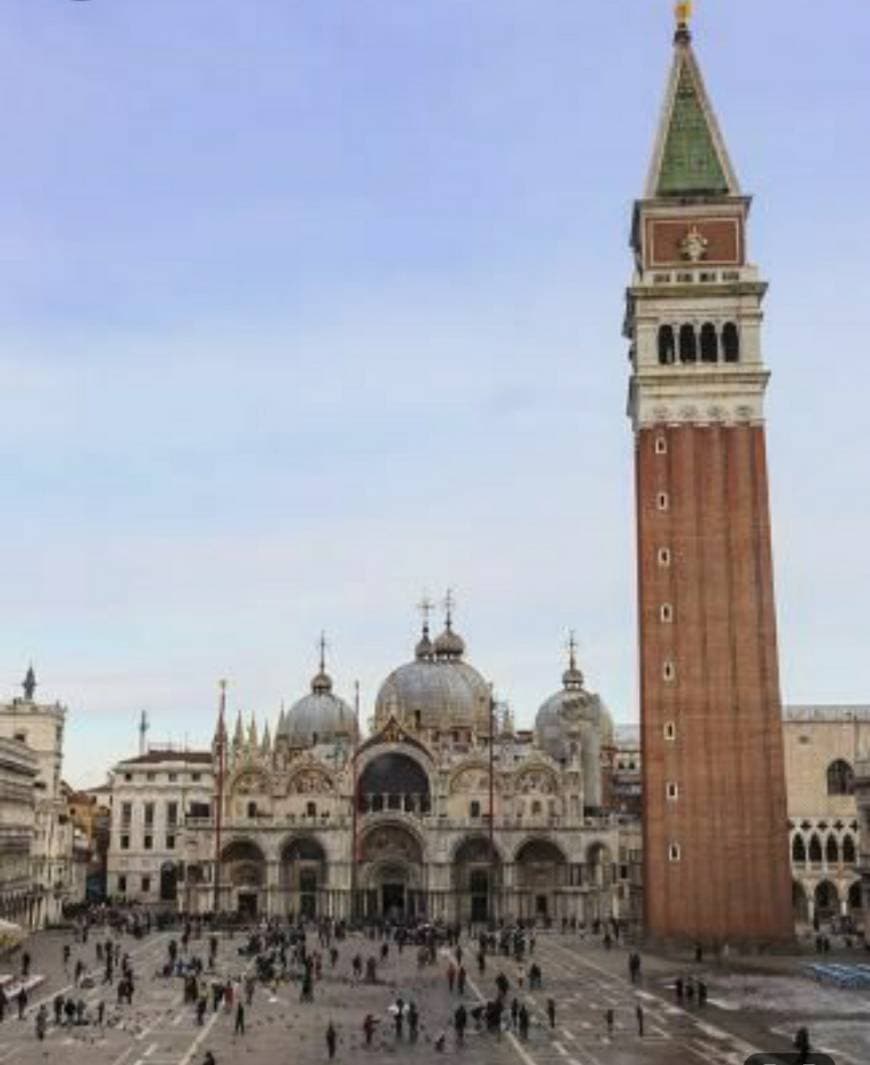 Lugar Piazza San Marco