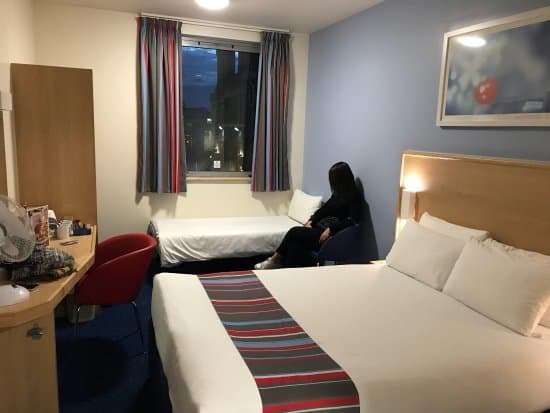 Lugar Travelodge London Central City Road