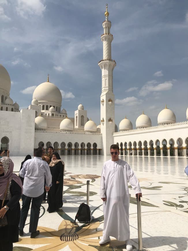 Place Sheikh Zayed Grand Mosque Center