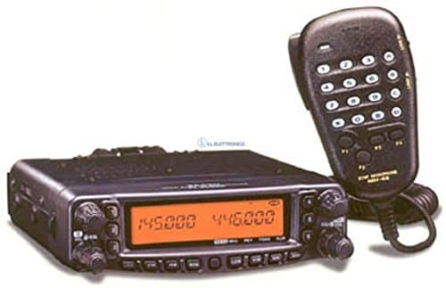 Lugar YAESU FT-8900 con kit separación)