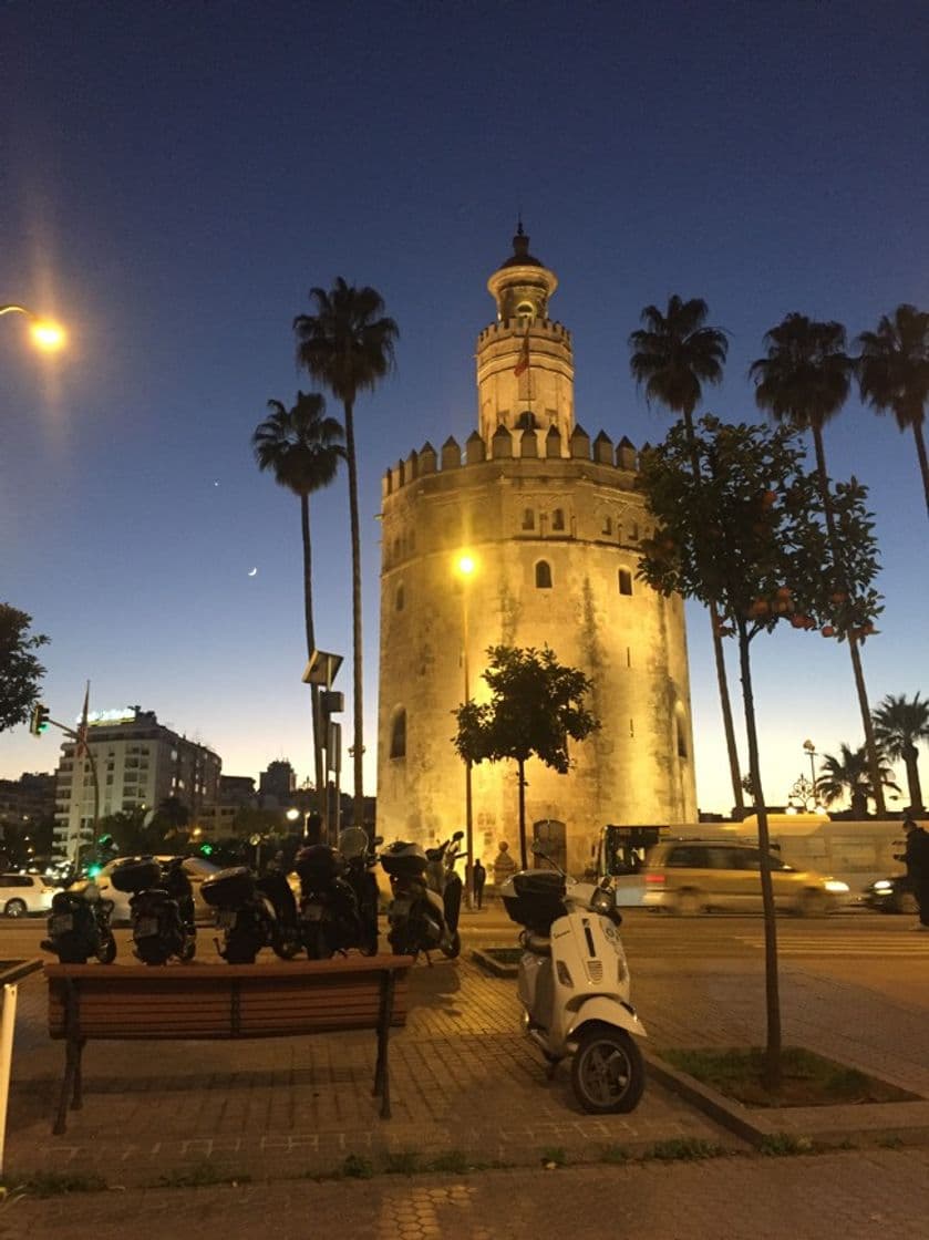 Place Torre del Oro