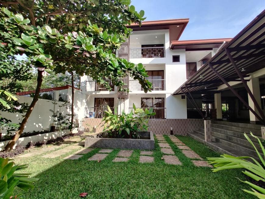 Lugar Fernvale Living & Leisure Village