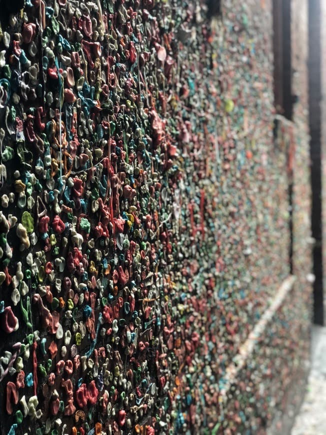 Lugar Gum Wall