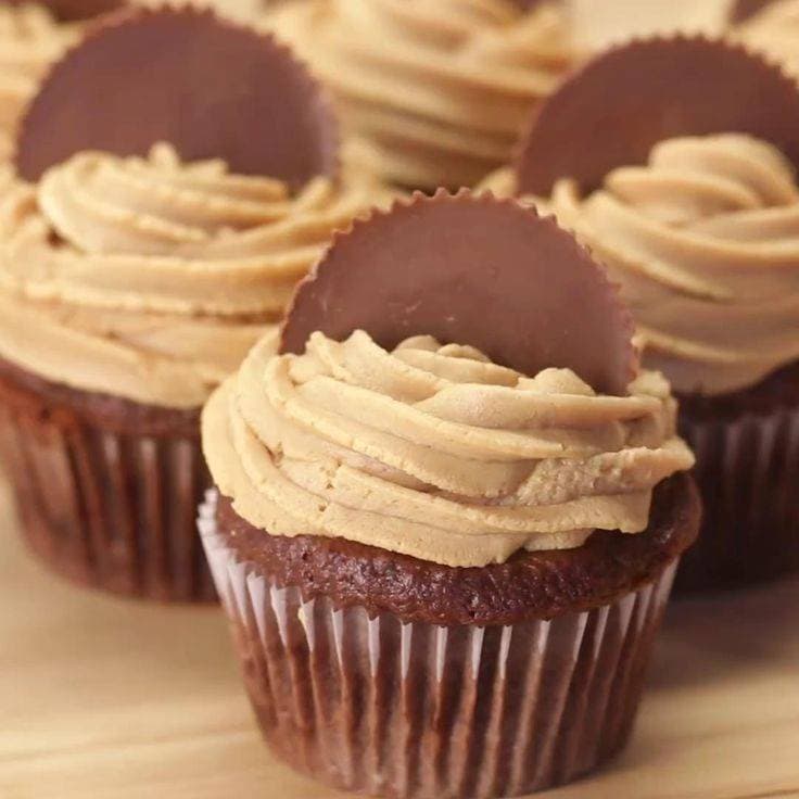 Restaurants Chocolate Peanut Butter Box Cupcakes