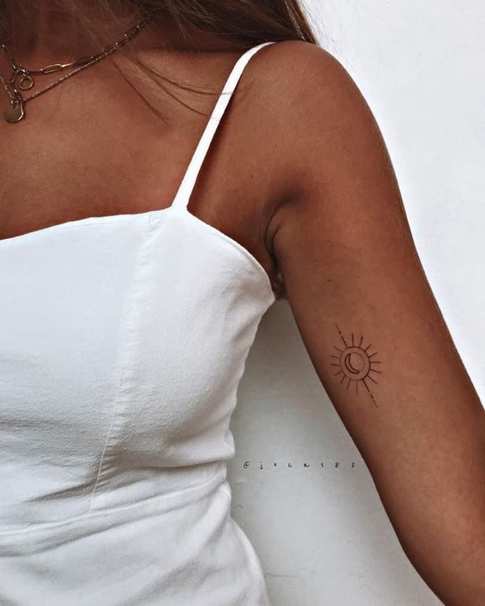 Moda simple tattoo 