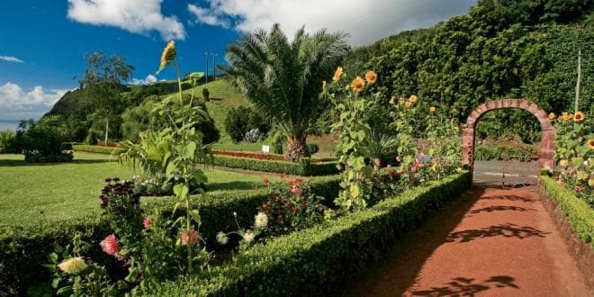 Place Ponta do Sossego Viewpoint and Garden