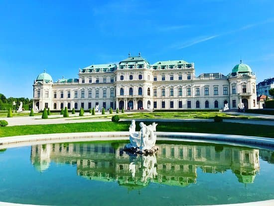 Place Belvedere Palace