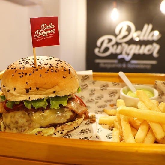 Restaurants Della Burguer