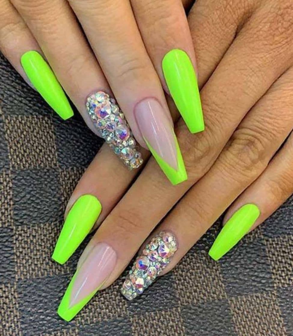 Moda Unhas coloridas lindas!