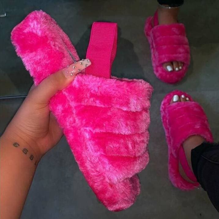 Moda Chinelo de pelúcia 😍😍