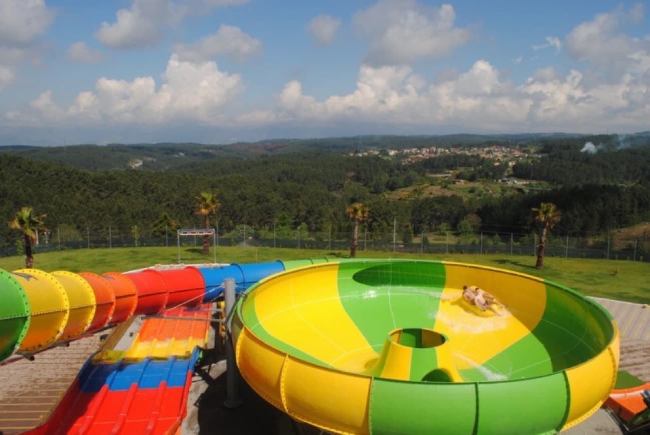 Place Naturwaterpark - Parque de Diversões do douro, Lda