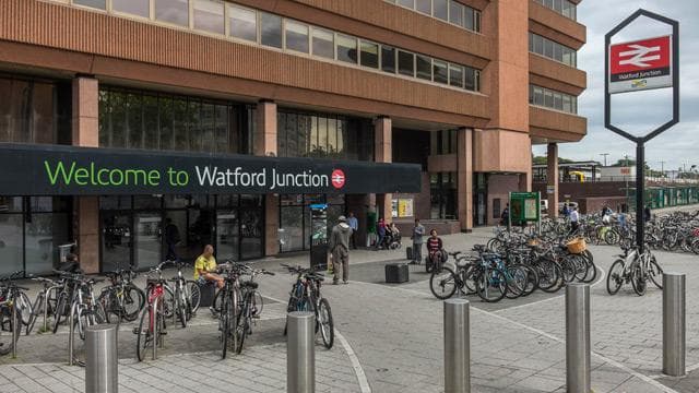 Place Watford Junction Railway Station