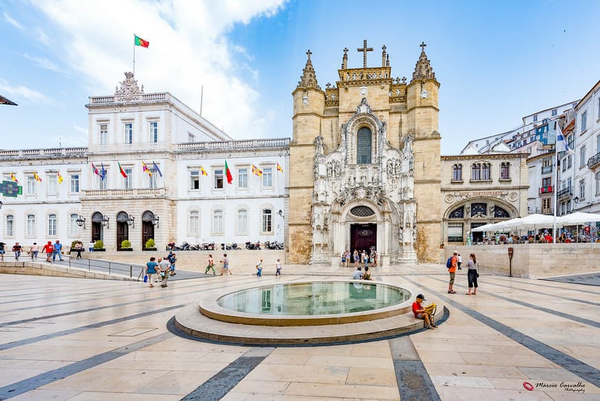 Place Praça 8 de Maio