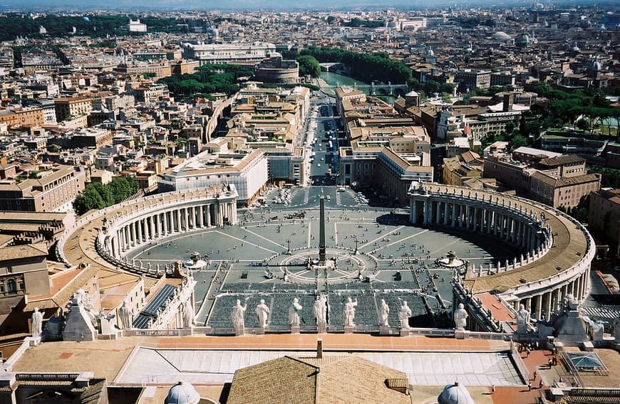 Place Piazza di San Pietro