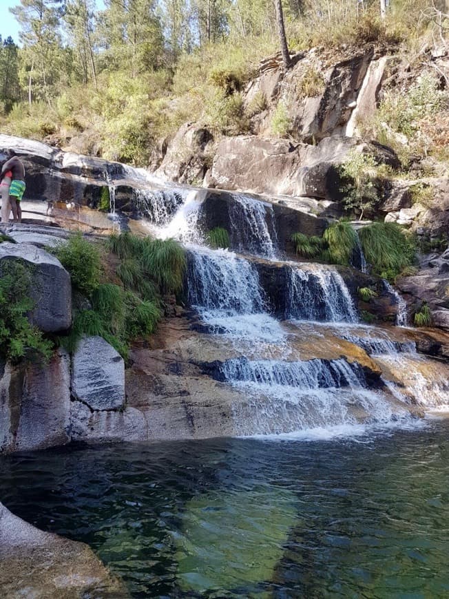 Place Cascata de Várzeas