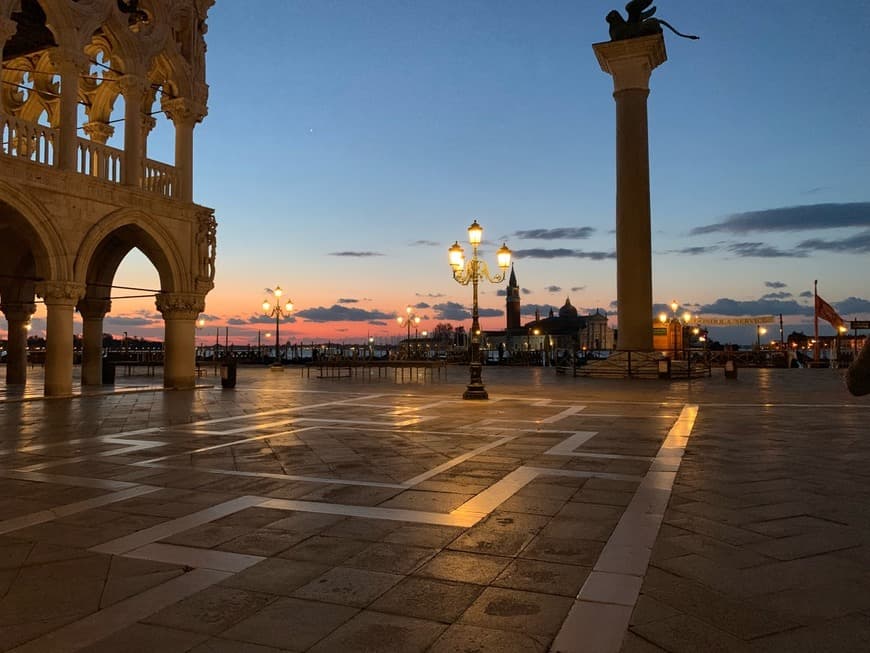 Place Piazza San Marco