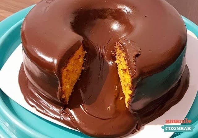 Fashion Bolo de cenoura com chocolate 🍫 