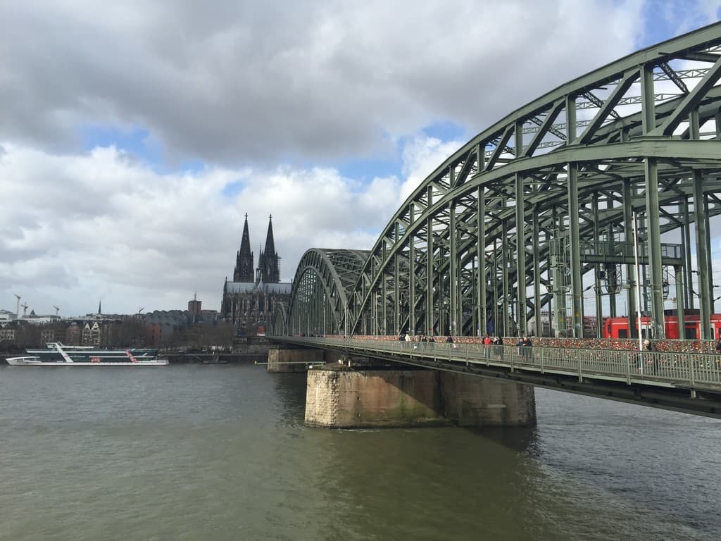 Place Hohenzollernbrücke