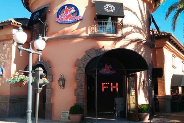 Restaurants Fosters Hollywood Parque Warner