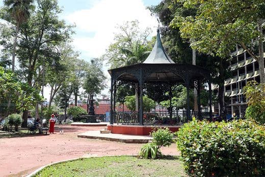 Lugar Praça Dom Pedro II - Manaus