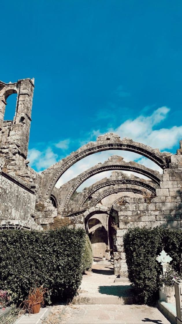 Place Ruinas de Santa Mariña