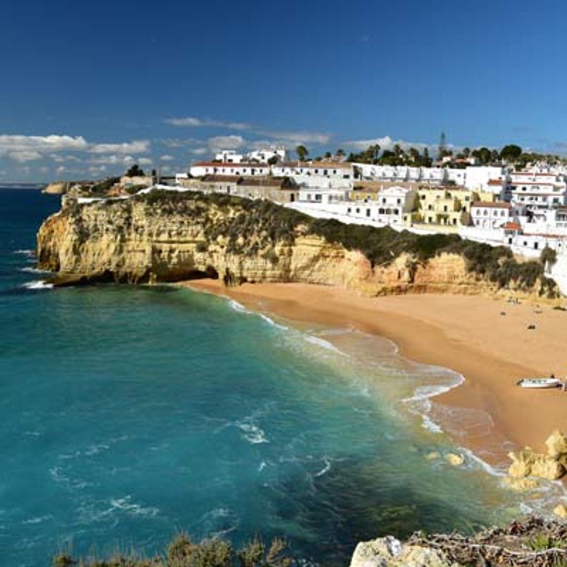 Place Largo da Praia de Carvoeiro