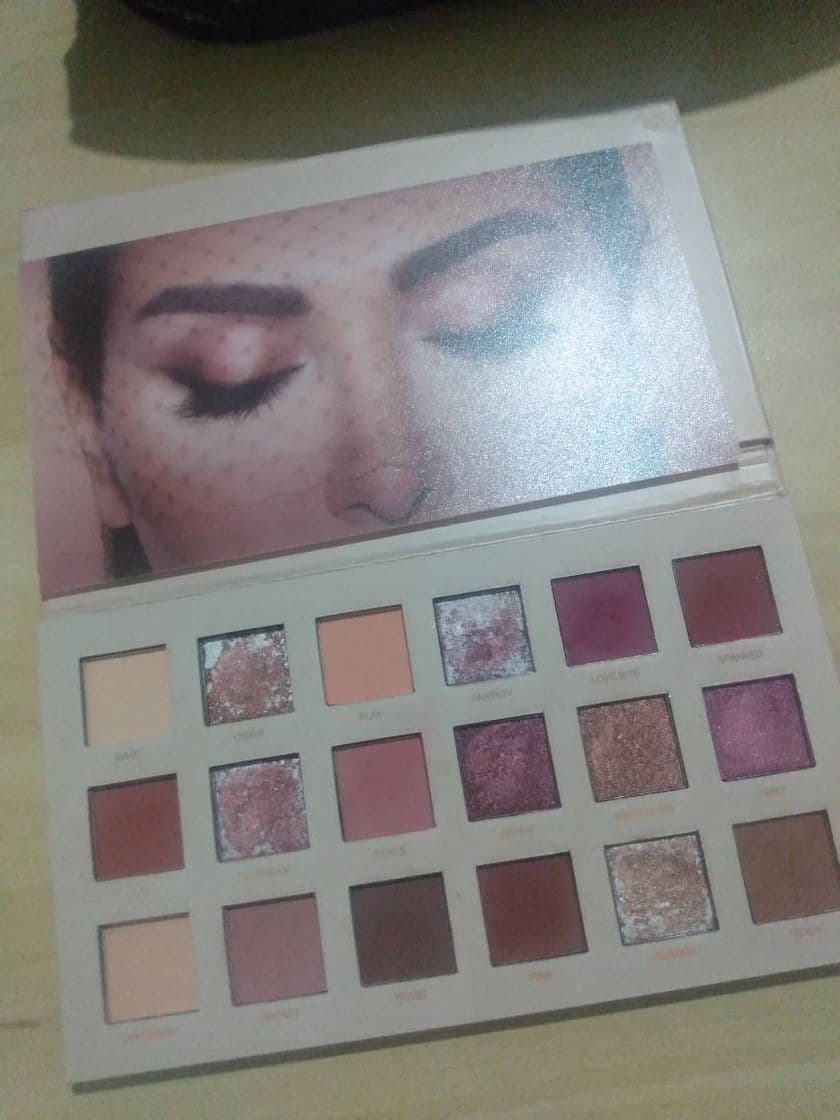 Belleza 18 Colores Sombra de ojos mate y brillante con paleta de sombras