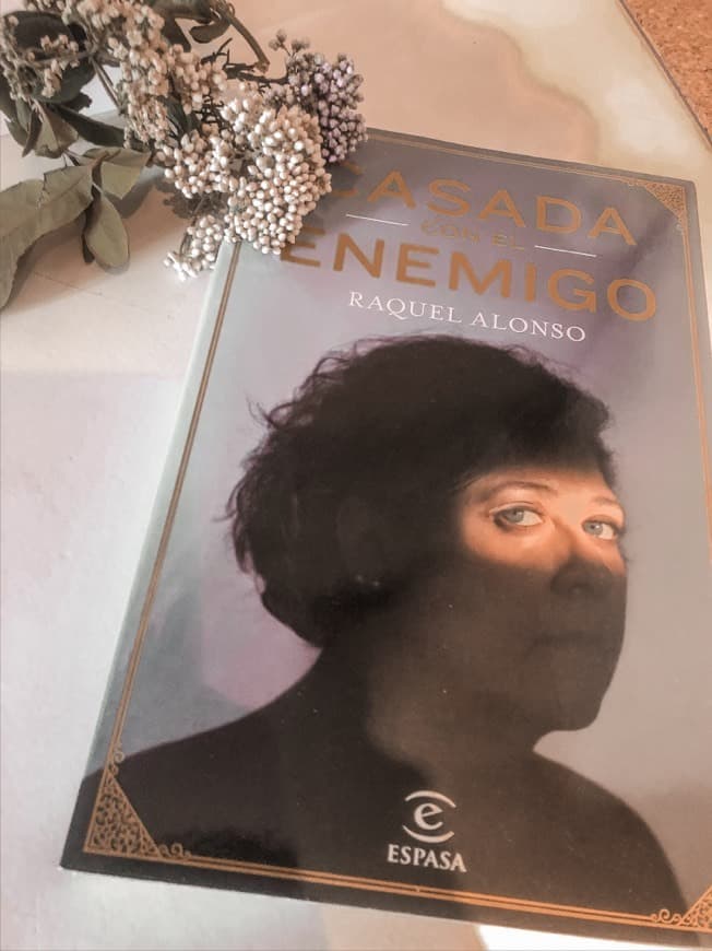 Libro Casada con el enemigo