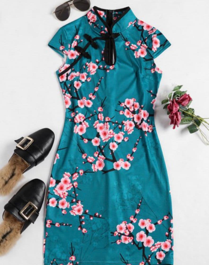 Moda https://eur-m.zaful.com/flower-cap-sleeve-slit-cheongsam-dre