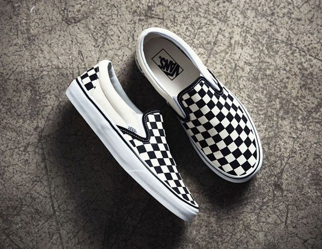 Moda ZAPATILLAS CHECKERBOARD CLASSIC SLIP-ON
Modelo: VN000EYEBWW