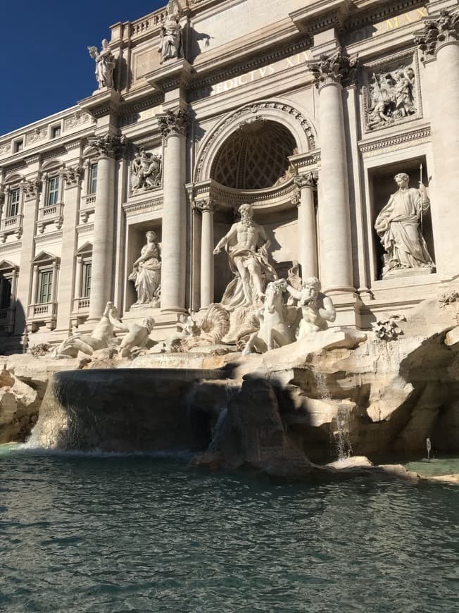 Place Fontana di Trevi