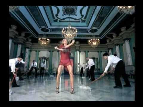 Canción Paulina Rubio - Baila casanova - YouTube