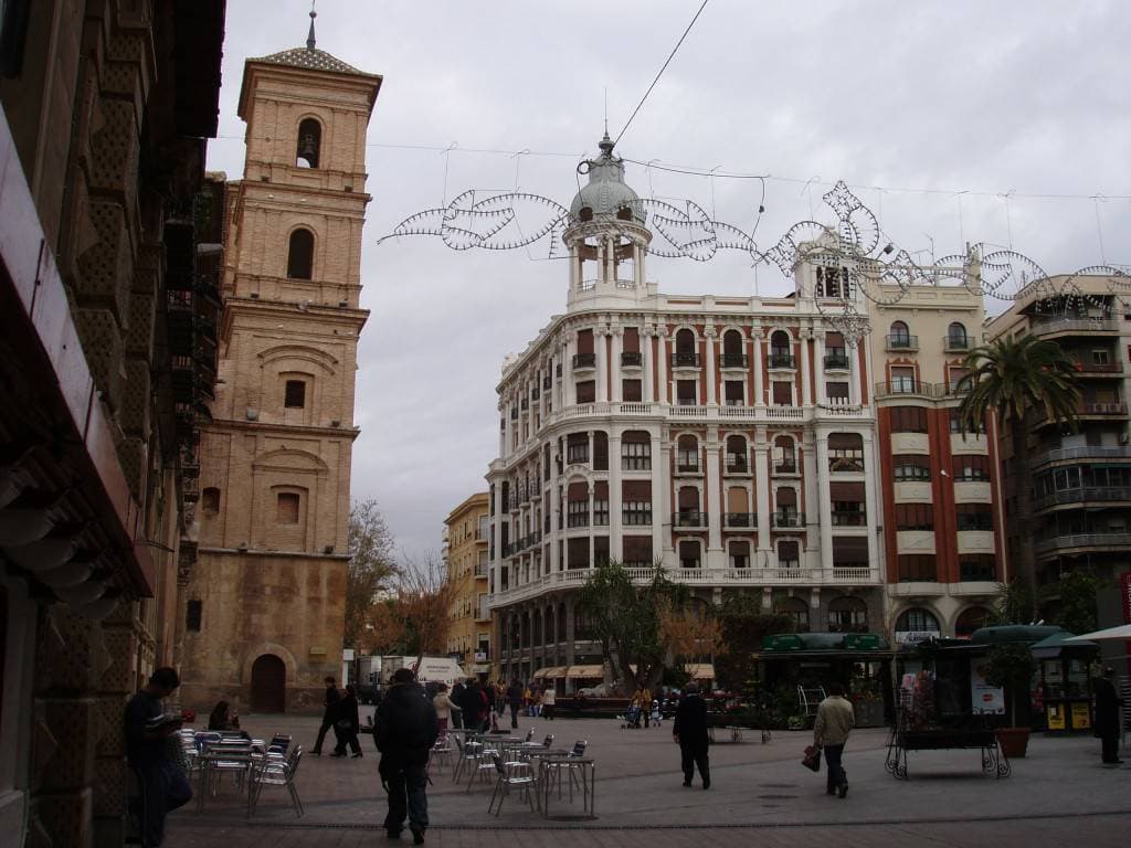 Place Plaza de Santo Domingo