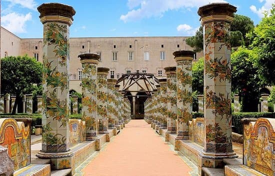 Place Cloister of Santa Chiara