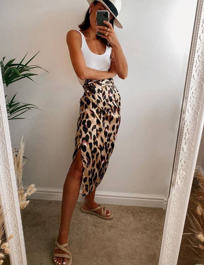 Moda Jaspre Leopard Skirt

