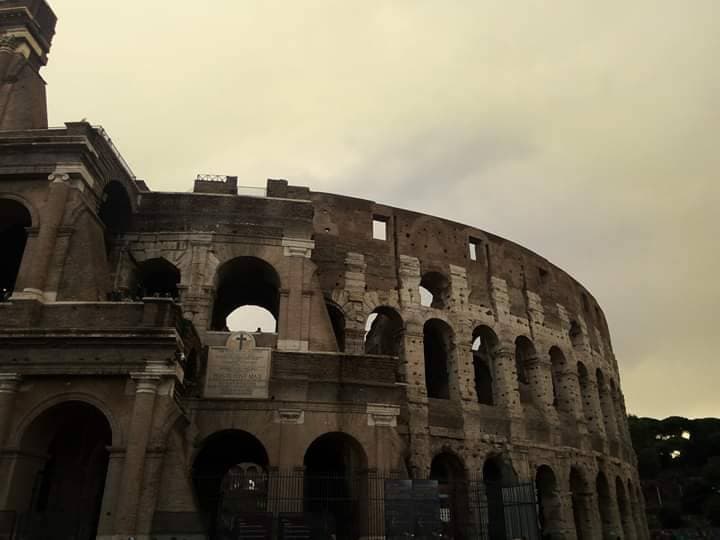 Lugar Coliseo de Roma