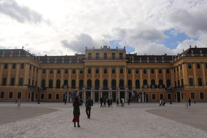 Place Schönbrunn Palace