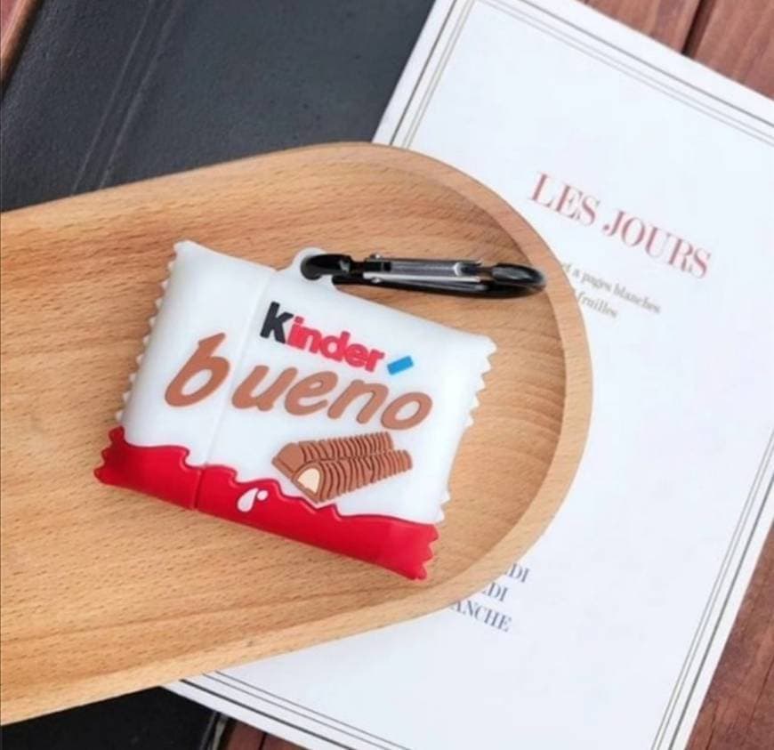 Product Kinder Bueno airpod case🍫