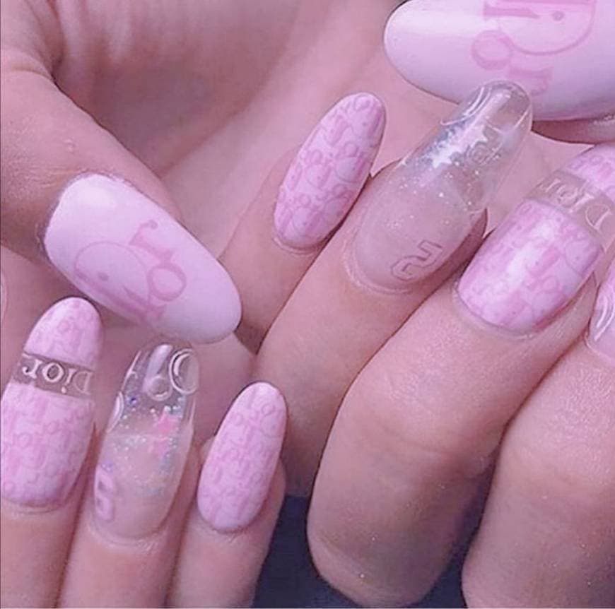 Moda Dior nails💖