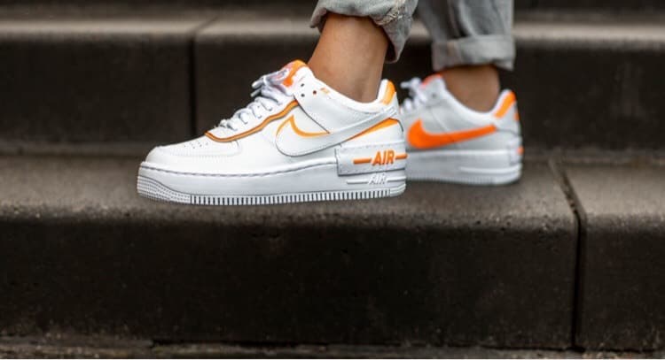 Product Nike Wmns Air Force 1 '07 PRM, Zapatos de Baloncesto para Mujer,