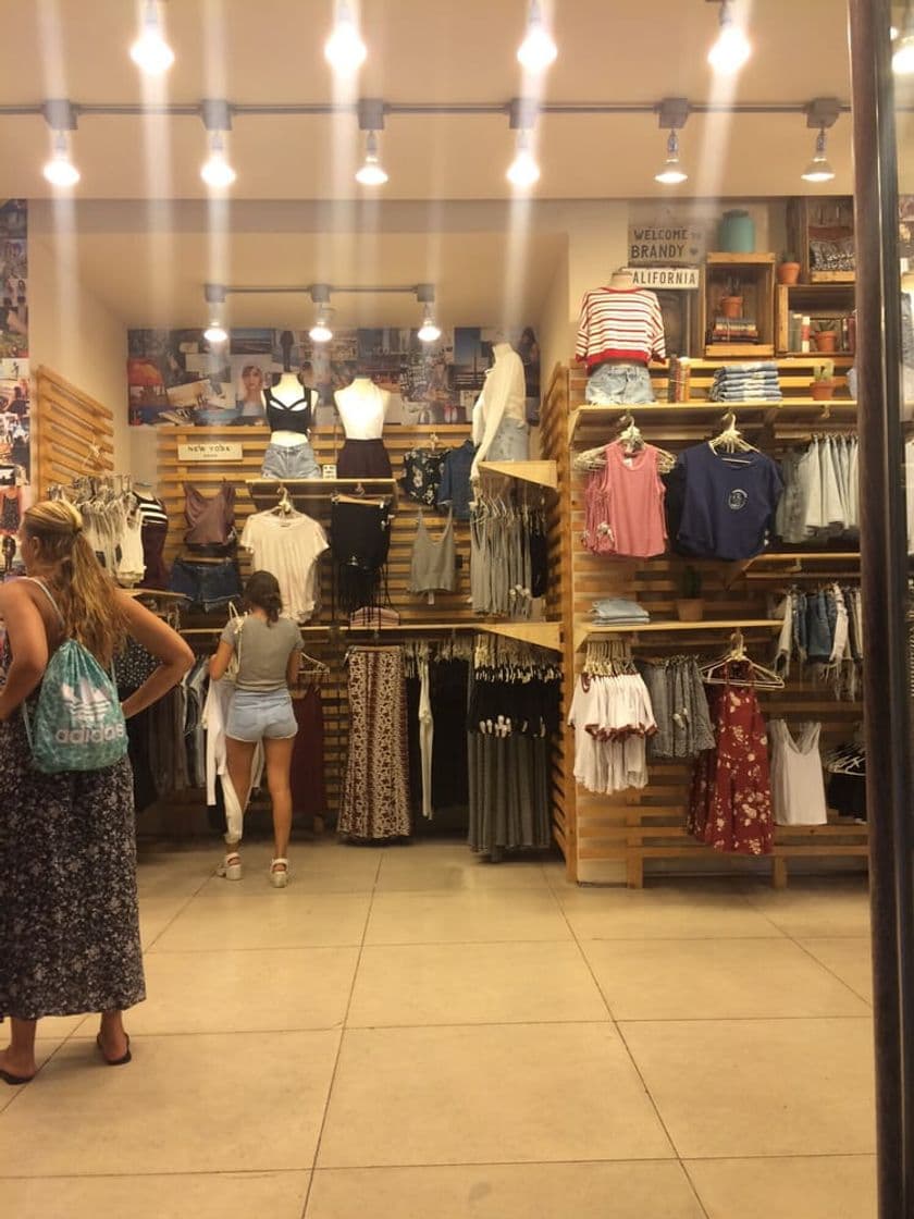 Place Brandy Melville - Passeig De Gràcia