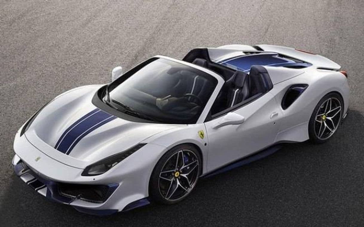 Moda Ferrari 488 Pista Spyder