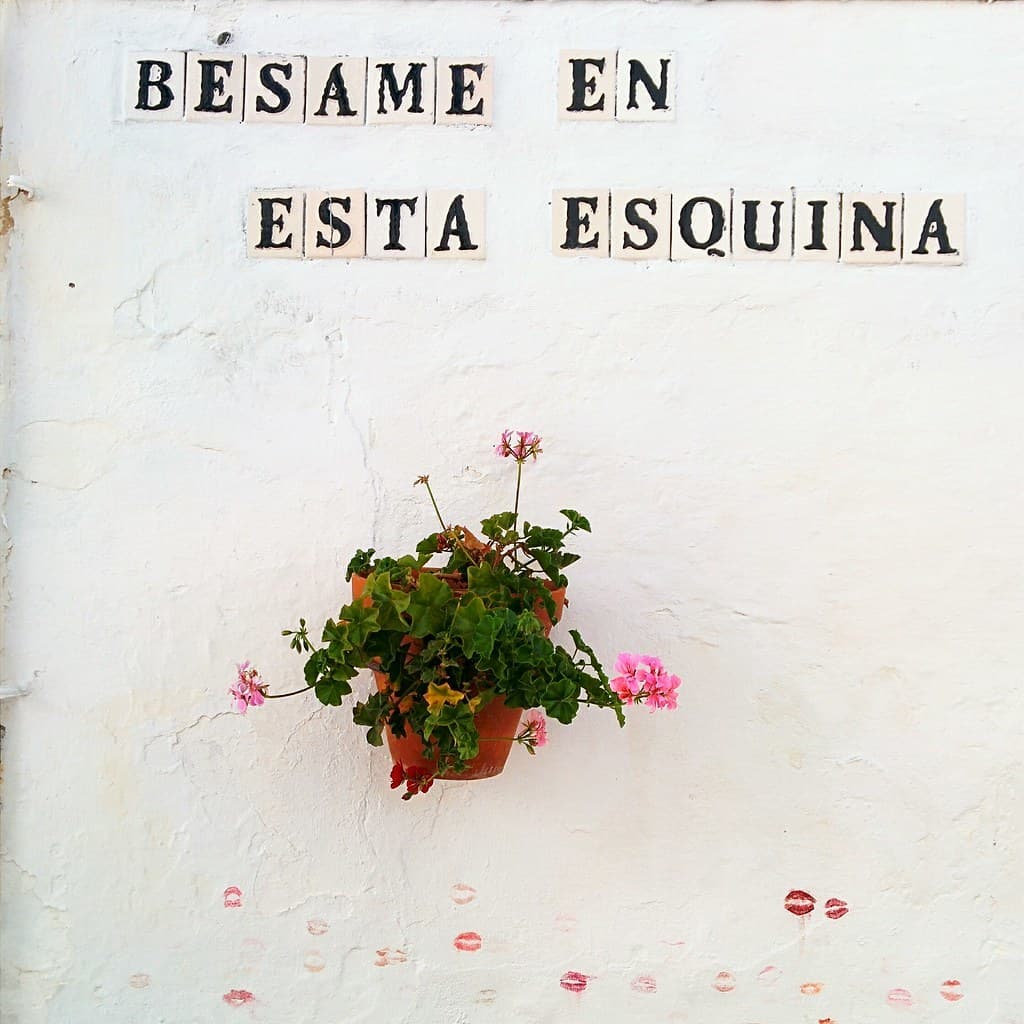 Place besame en esta esquina