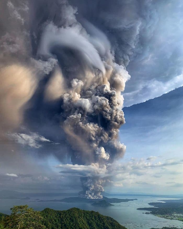 Place Taal Volcano