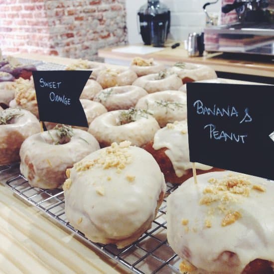 Lugar Delish Vegan Doughnuts